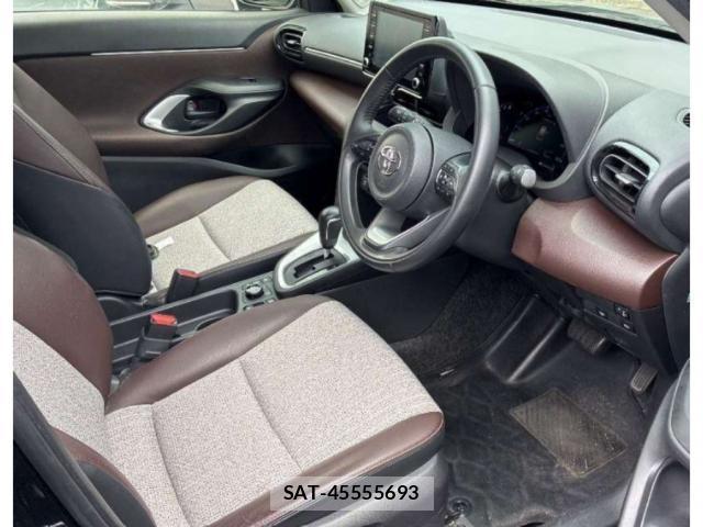 Toyota YARIS CROSS 2022-01 8816733-2
