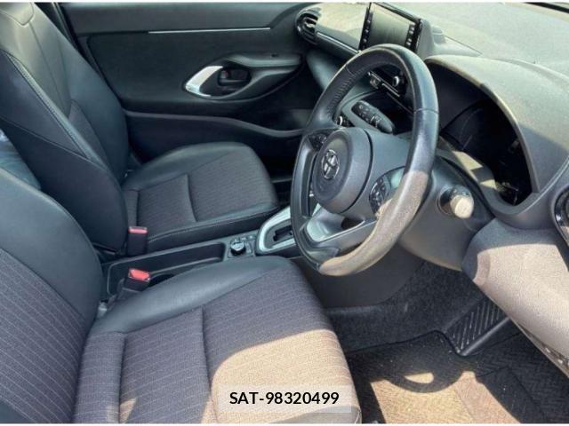Toyota YARIS CROSS 2023-01 8816734-2