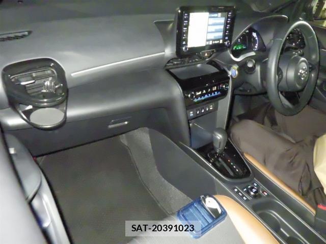 Toyota YARIS CROSS 2023-10 8816738-2