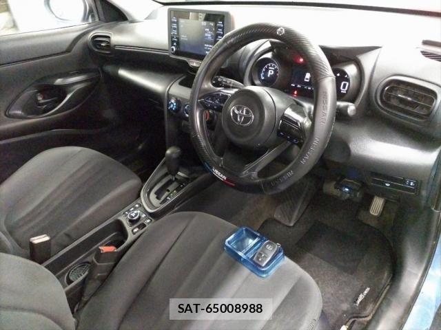 Toyota YARIS CROSS 2021-08 8816828-2