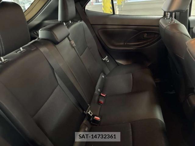 Toyota YARIS CROSS 2024-06 8817093-8