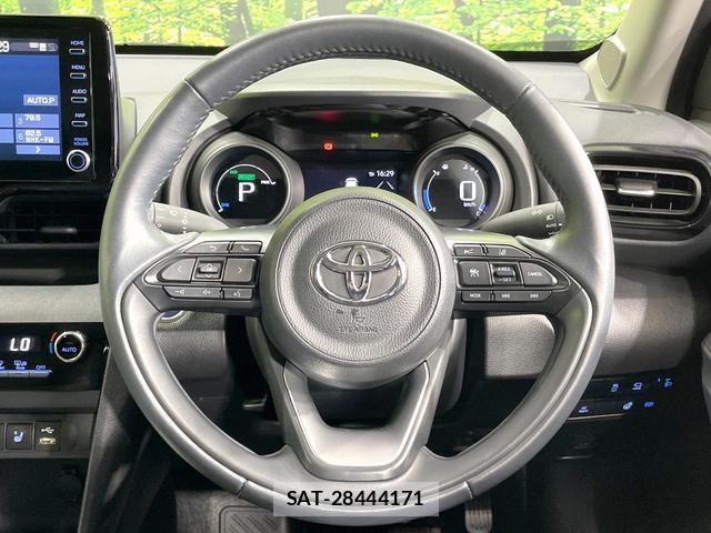 Toyota YARIS CROSS 2021-06 8817233-10