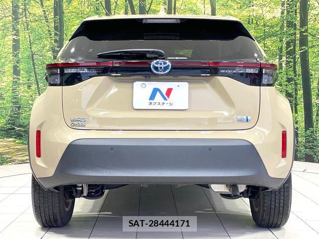 Toyota YARIS CROSS 2021-06 8817233-14