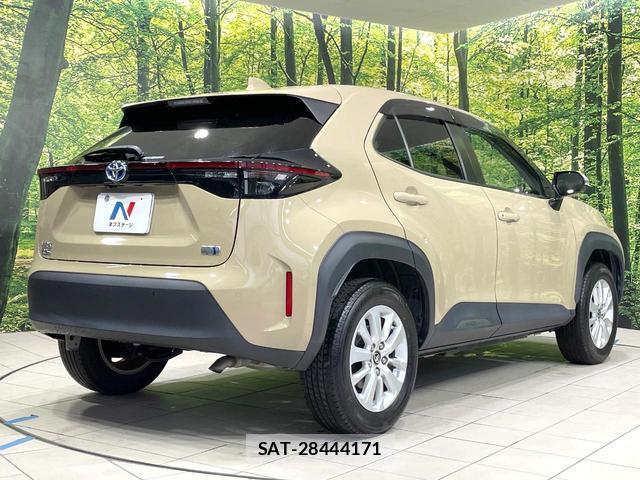 Toyota YARIS CROSS 2021-06 8817233-16