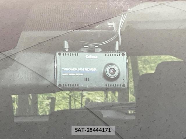 Toyota YARIS CROSS 2021-06 8817233-5