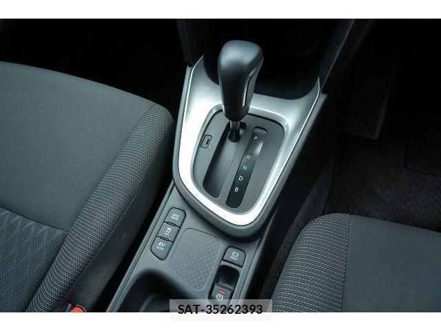 Toyota YARIS CROSS 2023-10 8817278-10