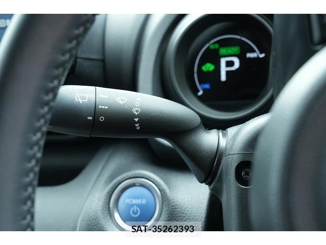Toyota YARIS CROSS 2023-10 8817278-19