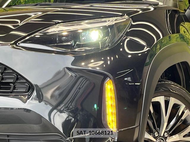 Toyota YARIS CROSS 2023-10 8817566-11