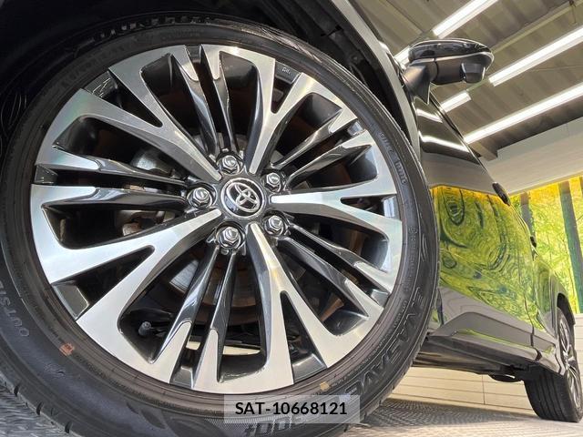 Toyota YARIS CROSS 2023-10 8817566-12