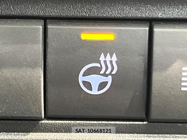 Toyota YARIS CROSS 2023-10 8817566-6