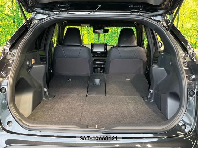 Toyota YARIS CROSS 2023-10 8817566-9