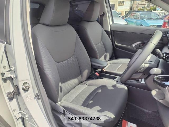 Toyota YARIS CROSS 2024-06 8817635-8