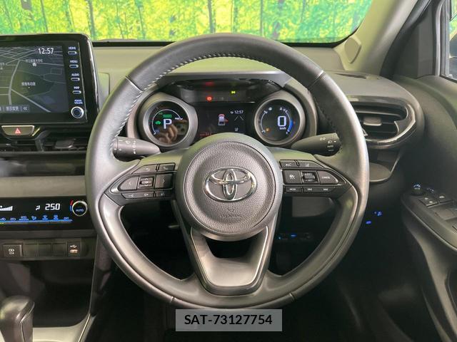 Toyota YARIS CROSS 2021-07 8817655-10
