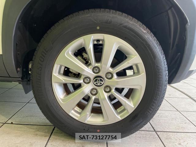 Toyota YARIS CROSS 2021-07 8817655-12