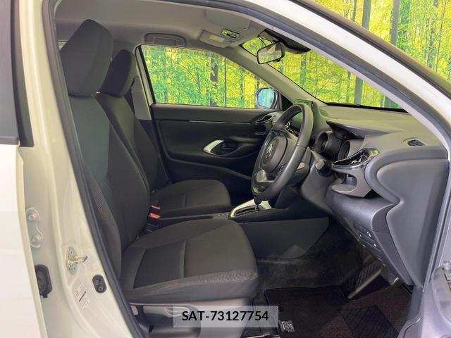 Toyota YARIS CROSS 2021-07 8817655-7