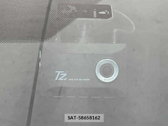 Toyota YARIS 2025-03 8812122-5