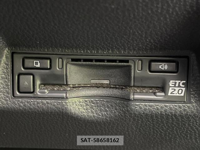 Toyota YARIS 2025-03 8812122-6