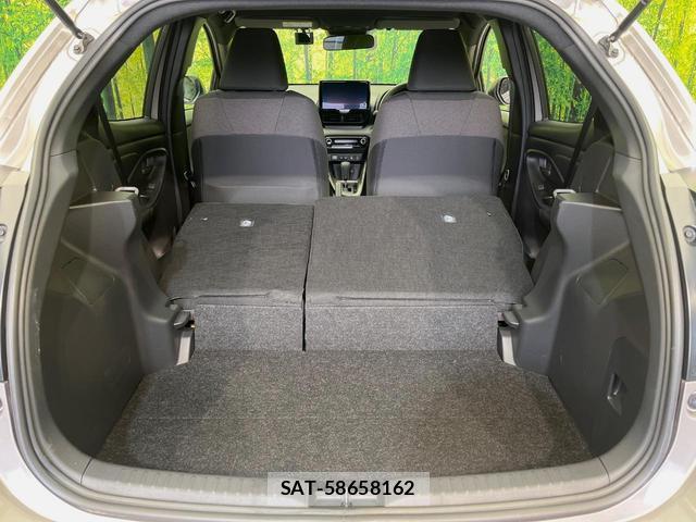 Toyota YARIS 2025-03 8812122-9
