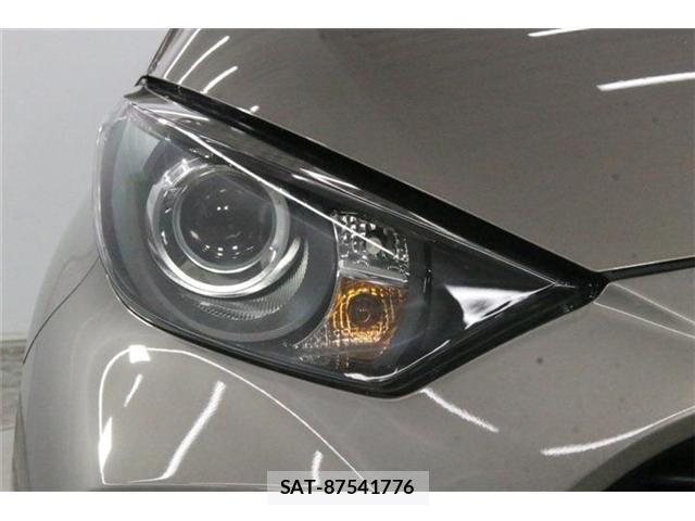 Toyota YARIS 2022-11 8814320-13
