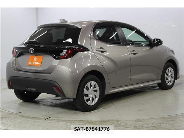 Toyota YARIS 2022-11 8814320-6