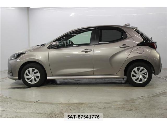 Toyota YARIS 2022-11 8814320-9