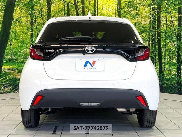 Toyota YARIS 2023-12 8814530-14