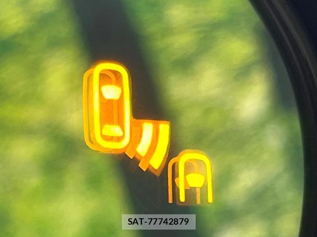 Toyota YARIS 2023-12 8814530-4