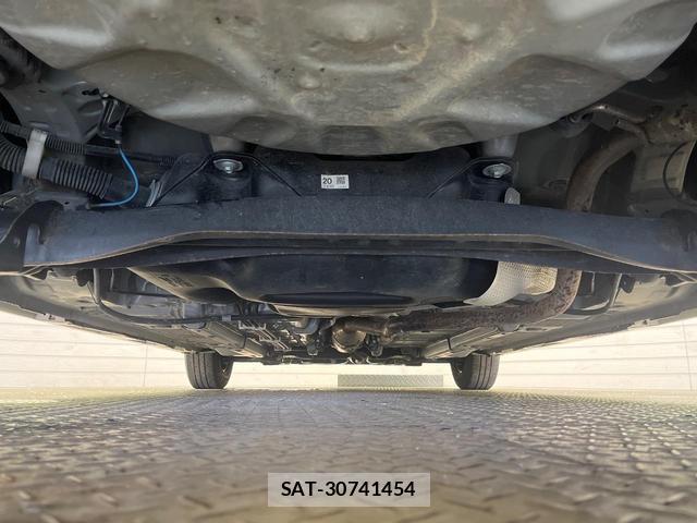 Toyota YARIS 2024-07 8815101-18