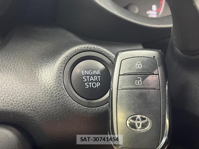 Toyota YARIS 2024-07 8815101-6