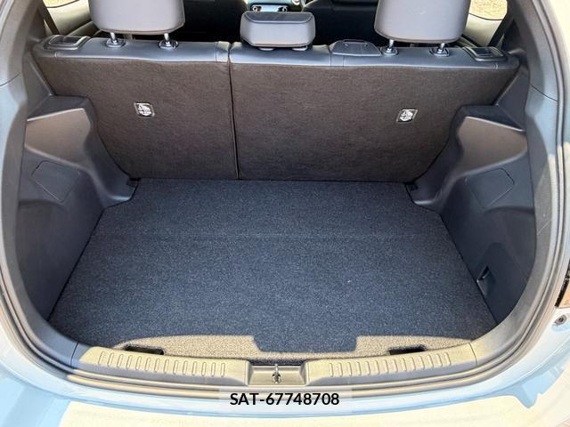 Toyota YARIS 2025-07 8815185-17