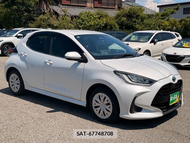 Toyota YARIS 2025-07 8815185-5