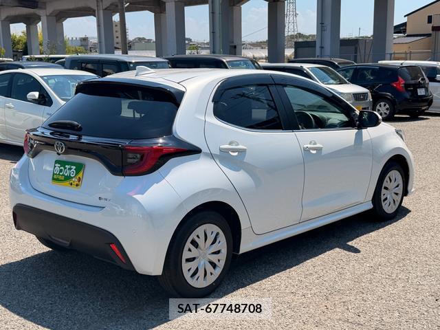 Toyota YARIS 2025-07 8815185-7