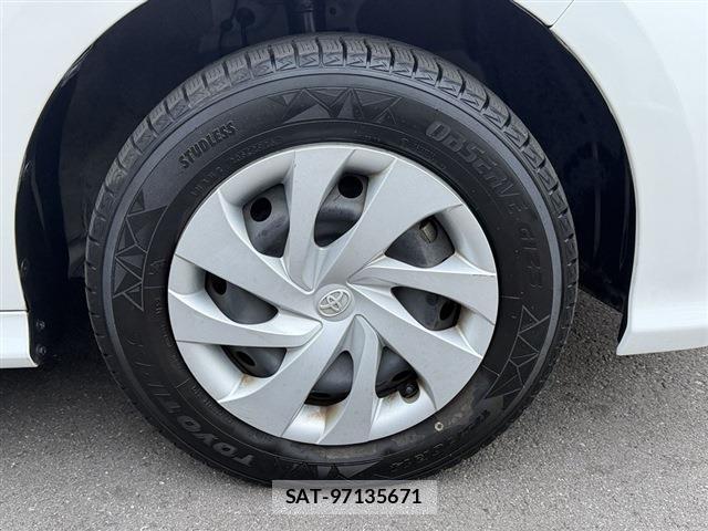 Toyota YARIS 2024-06 8815267-13