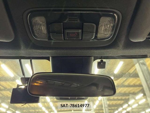 Toyota YARIS 2022-03 8815383-10