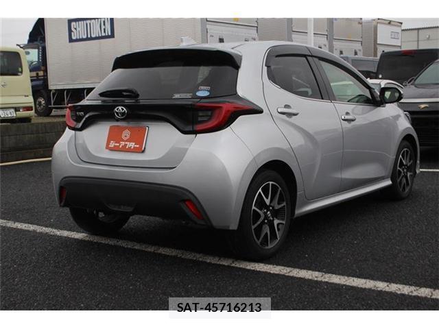 Toyota YARIS 2020-03 8815676-15
