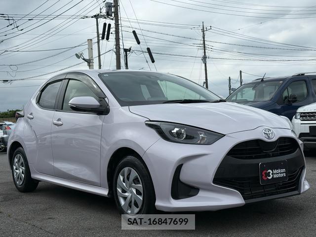 Toyota YARIS 2021-06 8815851-13