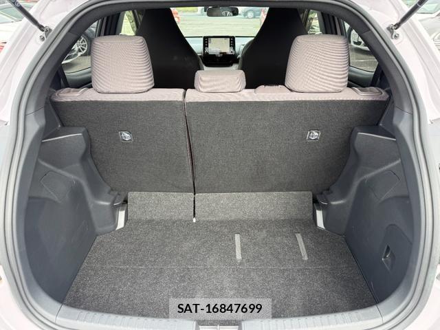 Toyota YARIS 2021-06 8815851-15