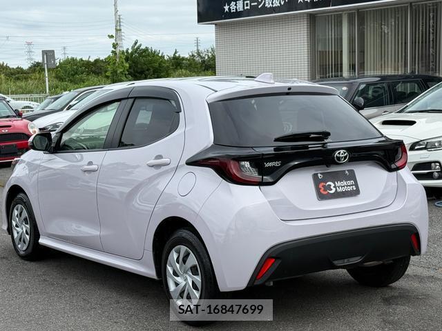 Toyota YARIS 2021-06 8815851-9