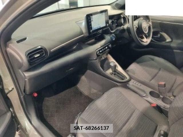 Toyota YARIS 2022-07 8816158-2