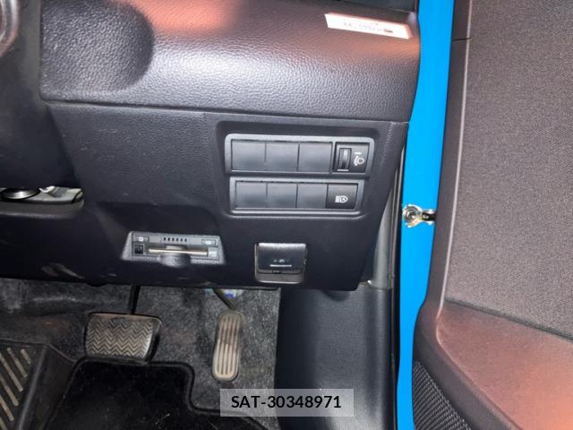 Toyota YARIS 2022-01 8816262-8