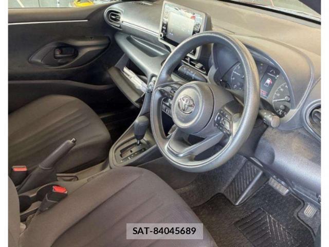 Toyota YARIS 2022-09 8816575-2