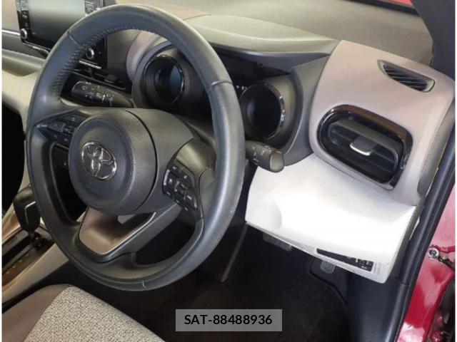 Toyota YARIS 2020-10 8816601-2
