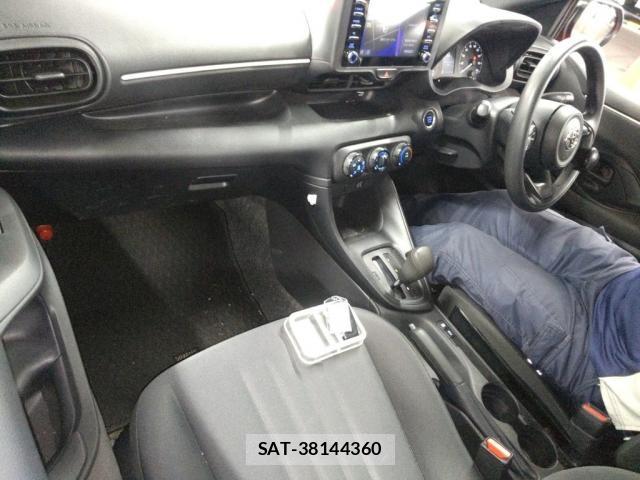 Toyota YARIS 2022-06 8816886-2