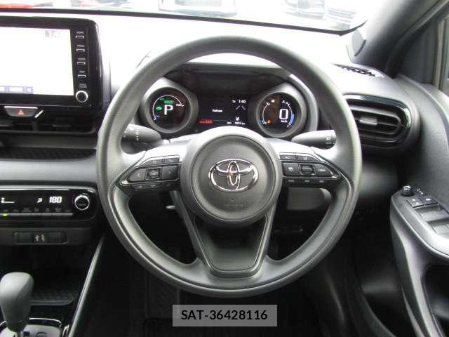 Toyota YARIS 2021-07 8816961-1
