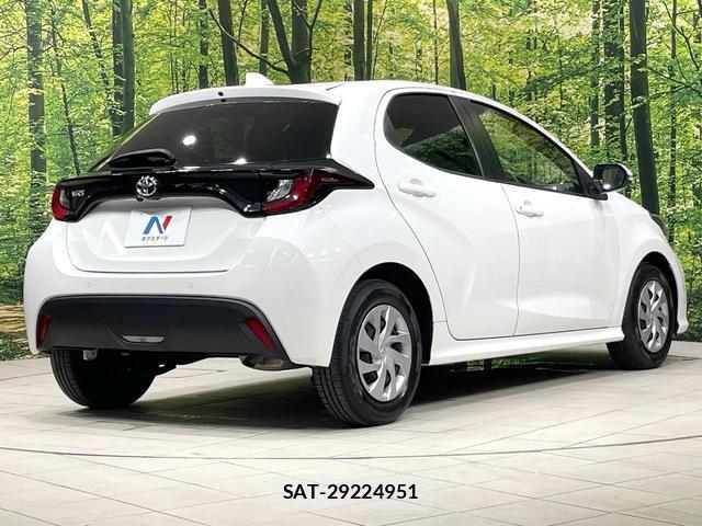 Toyota YARIS 2021-07 8817222-16