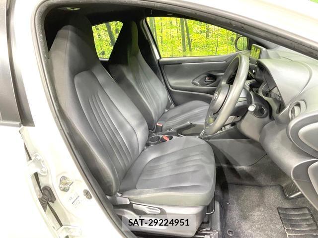 Toyota YARIS 2021-07 8817222-7
