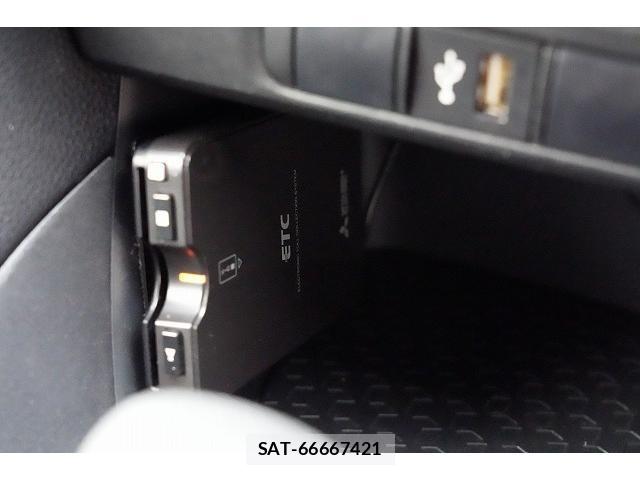 Toyota YARIS 2021-06 8817283-9