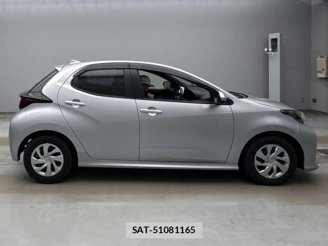 Toyota YARIS 2024-11 8817340-13