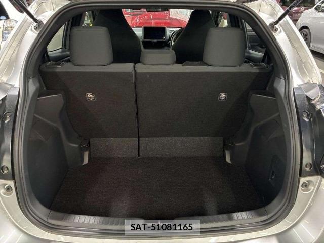 Toyota YARIS 2024-11 8817340-4