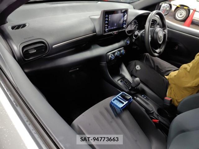 Toyota YARIS 2020-08 8817344-2